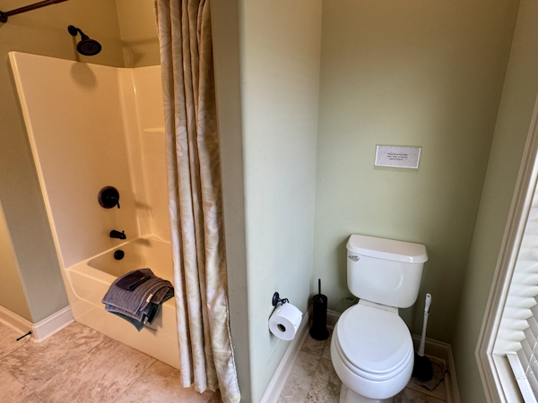 Custom-Floating Cabin  Approx 1340sqft 2010 -Norris Lake-Tennessee-United States-6070454