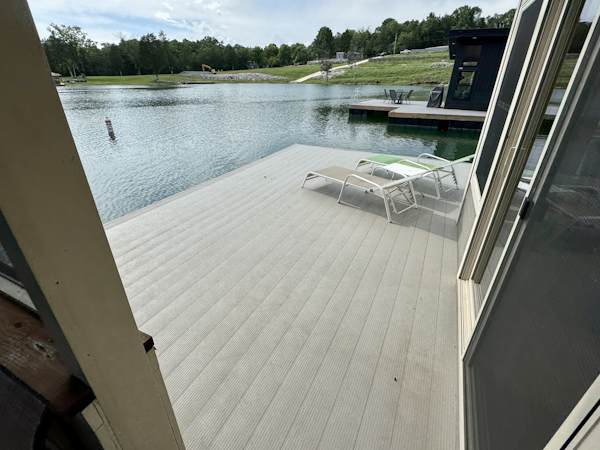 Custom-Floating Cabin  Approx 1340sqft 2010 -Norris Lake-Tennessee-United States-6070479