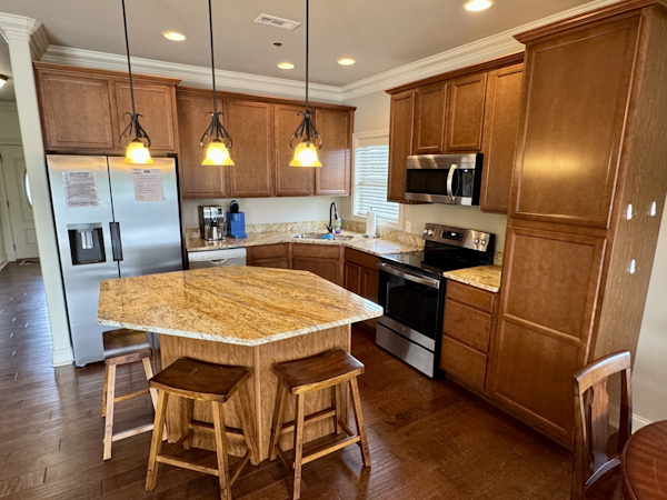 Custom-Floating Cabin  Approx 1340sqft 2010 -Norris Lake-Tennessee-United States-6070464
