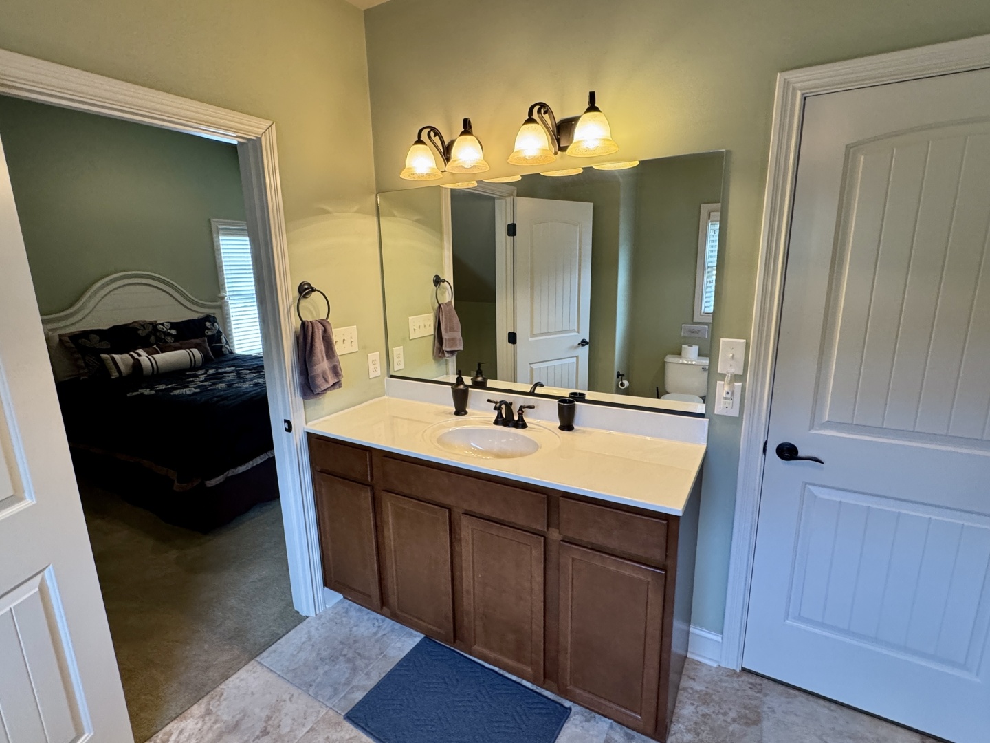 Custom-Floating Cabin  Approx 1340sqft 2010 -Norris Lake-Tennessee-United States-6070501 | Thumbnail