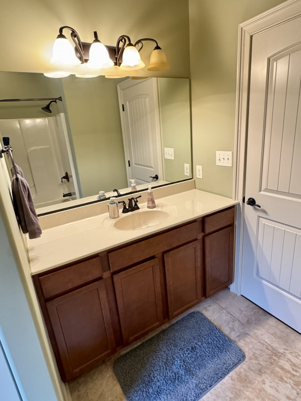 Custom-Floating Cabin  Approx 1340sqft 2010 -Norris Lake-Tennessee-United States-6070451