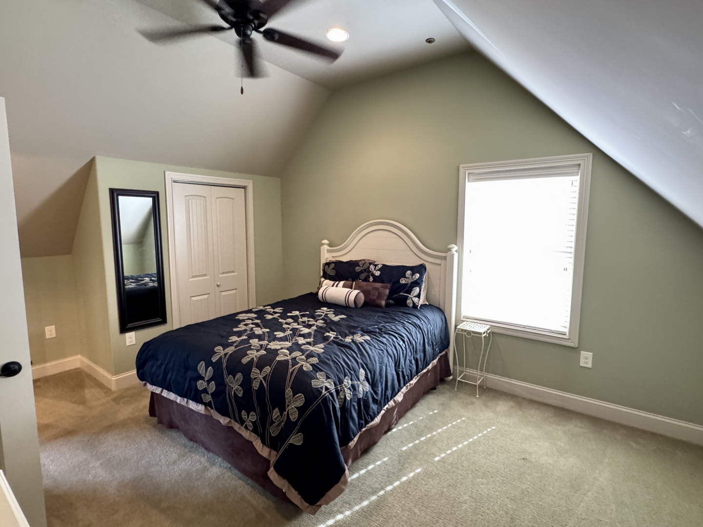 Custom-Floating Cabin  Approx 1340sqft 2010 -Norris Lake-Tennessee-United States-6070492 | Thumbnail