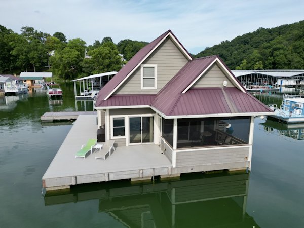 Custom-Floating Cabin  Approx 1340sqft 2010 -Norris Lake-Tennessee-United States-6070431