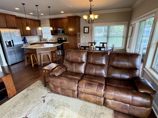 Custom-Floating Cabin  Approx 1340sqft 2010 -Norris Lake-Tennessee-United States-6070483