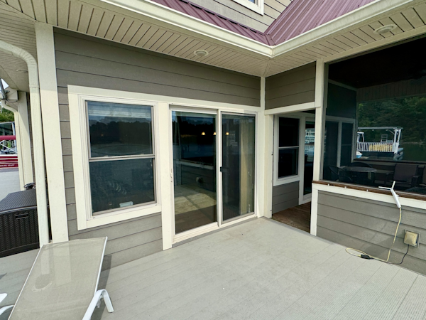 Custom-Floating Cabin  Approx 1340sqft 2010 -Norris Lake-Tennessee-United States-6070480