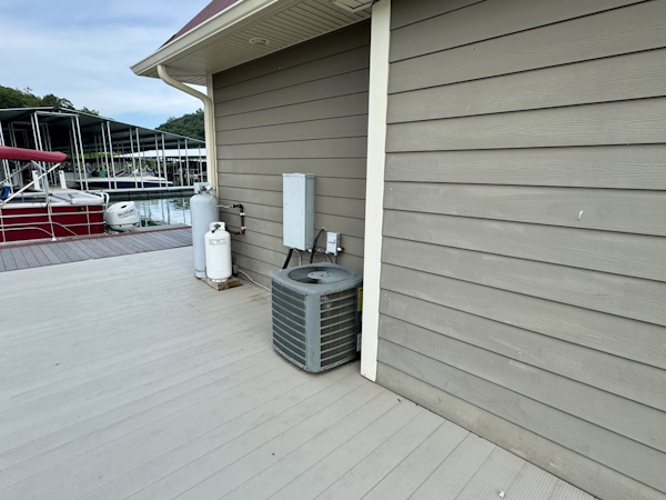 Custom-Floating Cabin  Approx 1340sqft 2010 -Norris Lake-Tennessee-United States-6070517