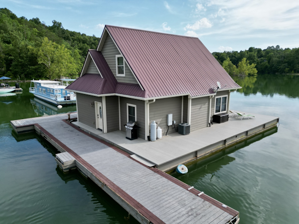 Custom-Floating Cabin  Approx 1340sqft 2010 -Norris Lake-Tennessee-United States-6070426