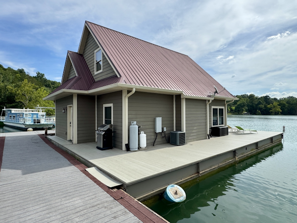 Custom-Floating Cabin  Approx 1340sqft 2010 -Norris Lake-Tennessee-United States-6070440
