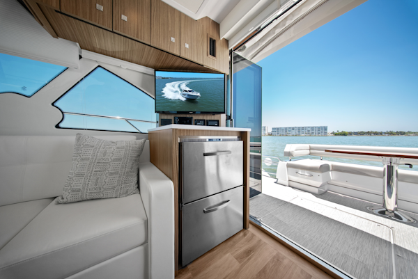 Cruisers Yachts-50 Cantius 2025 -St Petersburg-Florida-United States-6182138