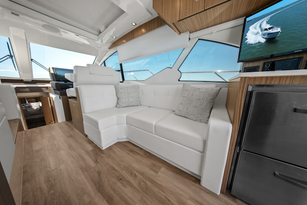 Cruisers Yachts-50 Cantius 2025 -St Petersburg-Florida-United States-6182150