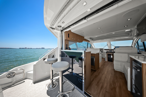 Cruisers Yachts-50 Cantius 2025 -St Petersburg-Florida-United States-6182132