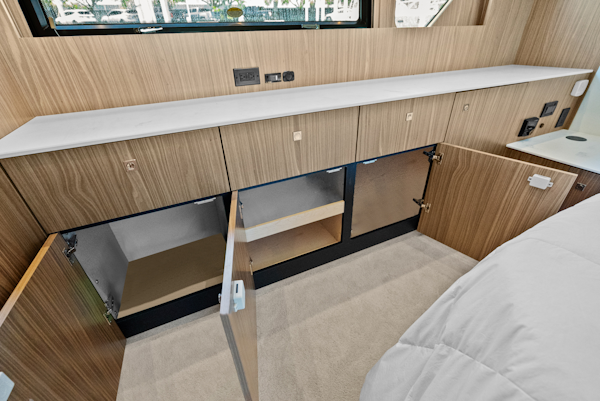 Cruisers Yachts-50 Cantius 2025 -St Petersburg-Florida-United States-6182159