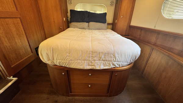 Silverton-43 Motor Yacht 2003-Turn the Paige Fort Myers Beach-Florida-United States-Aft Owners Suite-6179484