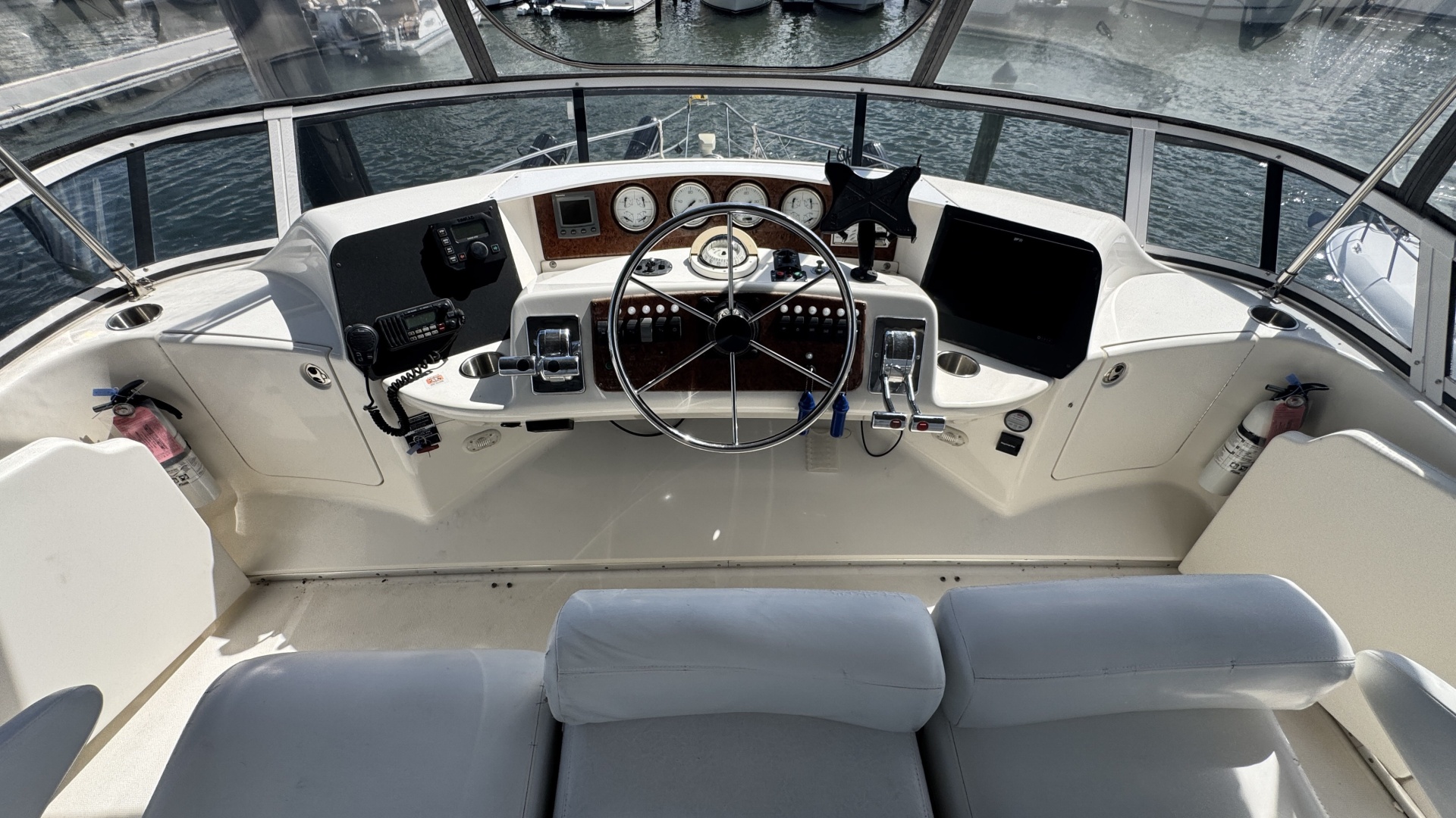 Silverton-43 Motor Yacht 2003-Turn the Paige Fort Myers Beach-Florida-United States-Flybridge Upper Helm Station-6179442 | Thumbnail