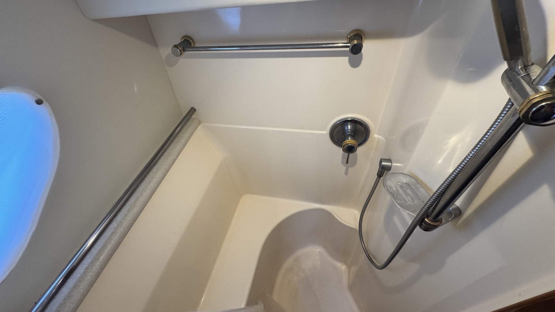 Silverton-43 Motor Yacht 2003-Turn the Paige Fort Myers Beach-Florida-United States-Separate Shower Stall-6179483 | Thumbnail