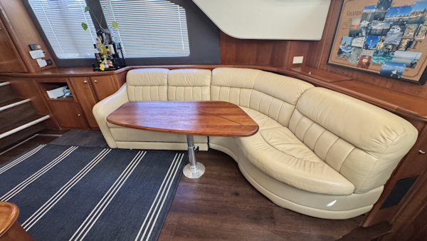 Silverton-43 Motor Yacht 2003-Turn the Paige Fort Myers Beach-Florida-United States-Dinette-6179463