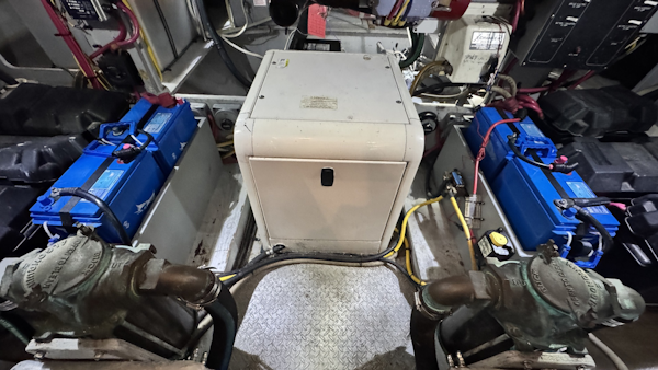 Silverton-43 Motor Yacht 2003-Turn the Paige Fort Myers Beach-Florida-United States-Engine Room-6179495