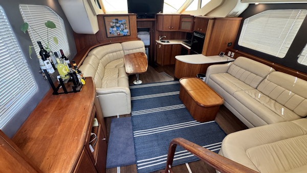 Silverton-43 Motor Yacht 2003-Turn the Paige Fort Myers Beach-Florida-United States-Salon Entrance-6179458