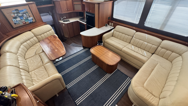 Silverton-43 Motor Yacht 2003-Turn the Paige Fort Myers Beach-Florida-United States-Spacious Interior Living-6179459