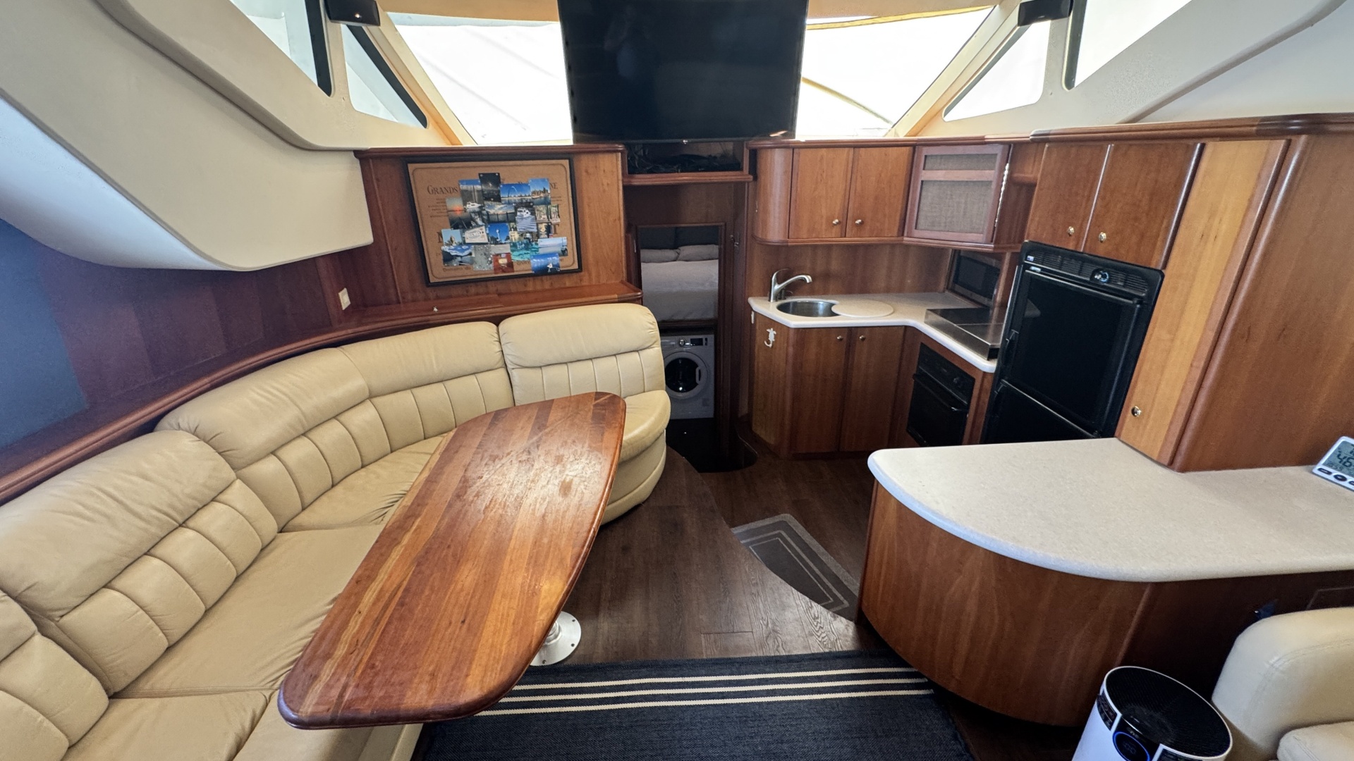 Silverton-43 Motor Yacht 2003-Turn the Paige Fort Myers Beach-Florida-United States-Dinette-6179461 | Thumbnail