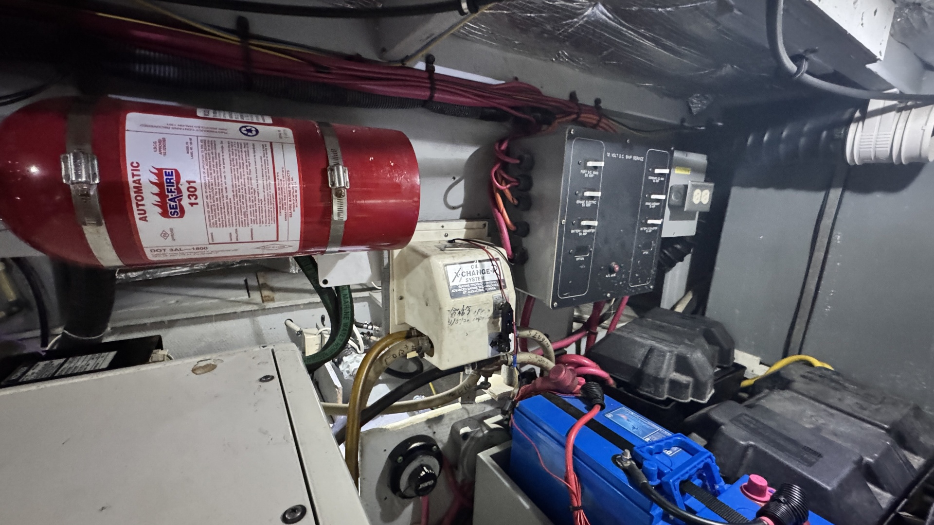 Silverton-43 Motor Yacht 2003-Turn the Paige Fort Myers Beach-Florida-United States-Engine Room-6179498 | Thumbnail