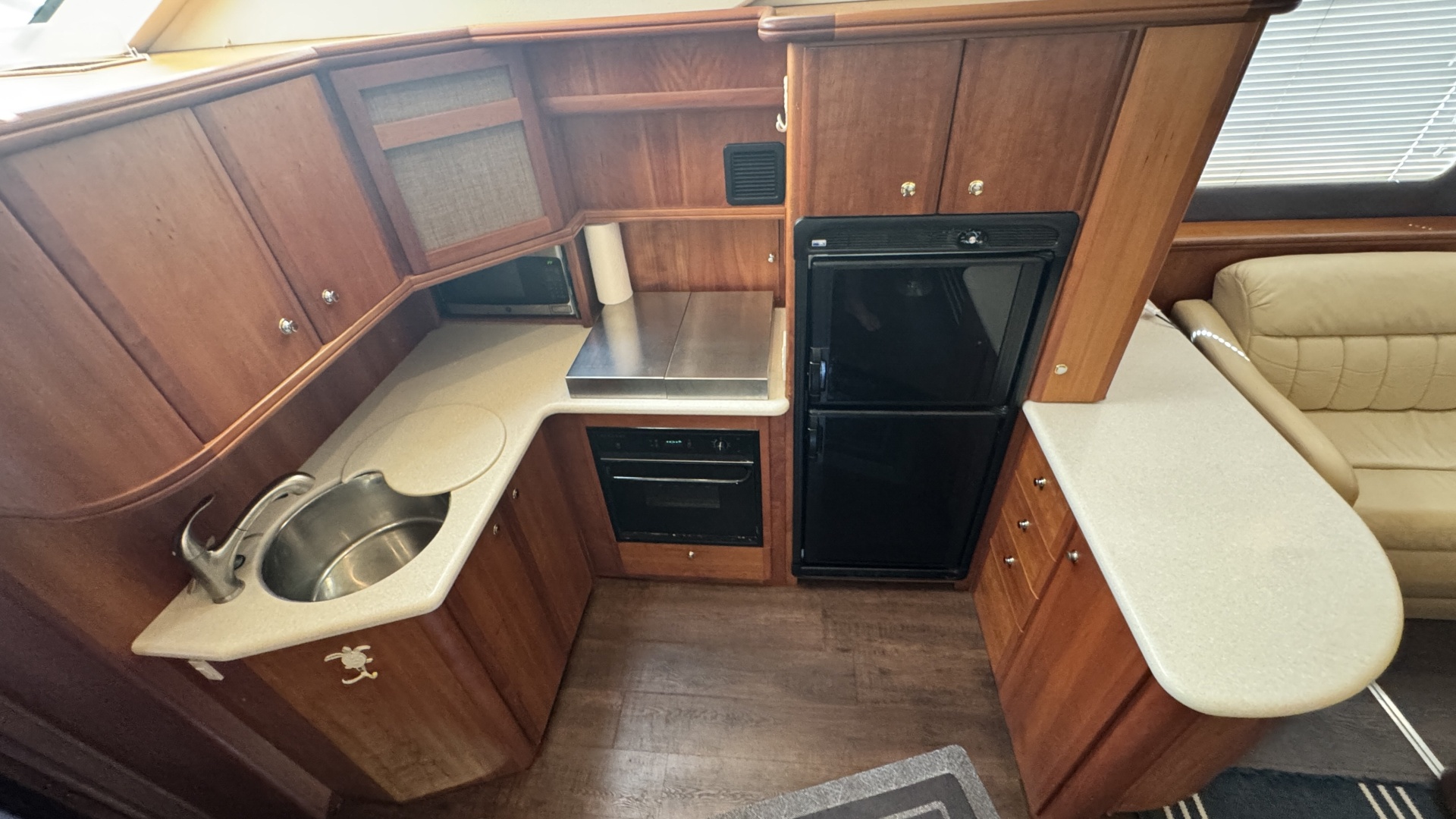 Silverton-43 Motor Yacht 2003-Turn the Paige Fort Myers Beach-Florida-United States-Starboard Galley-6179467 | Thumbnail