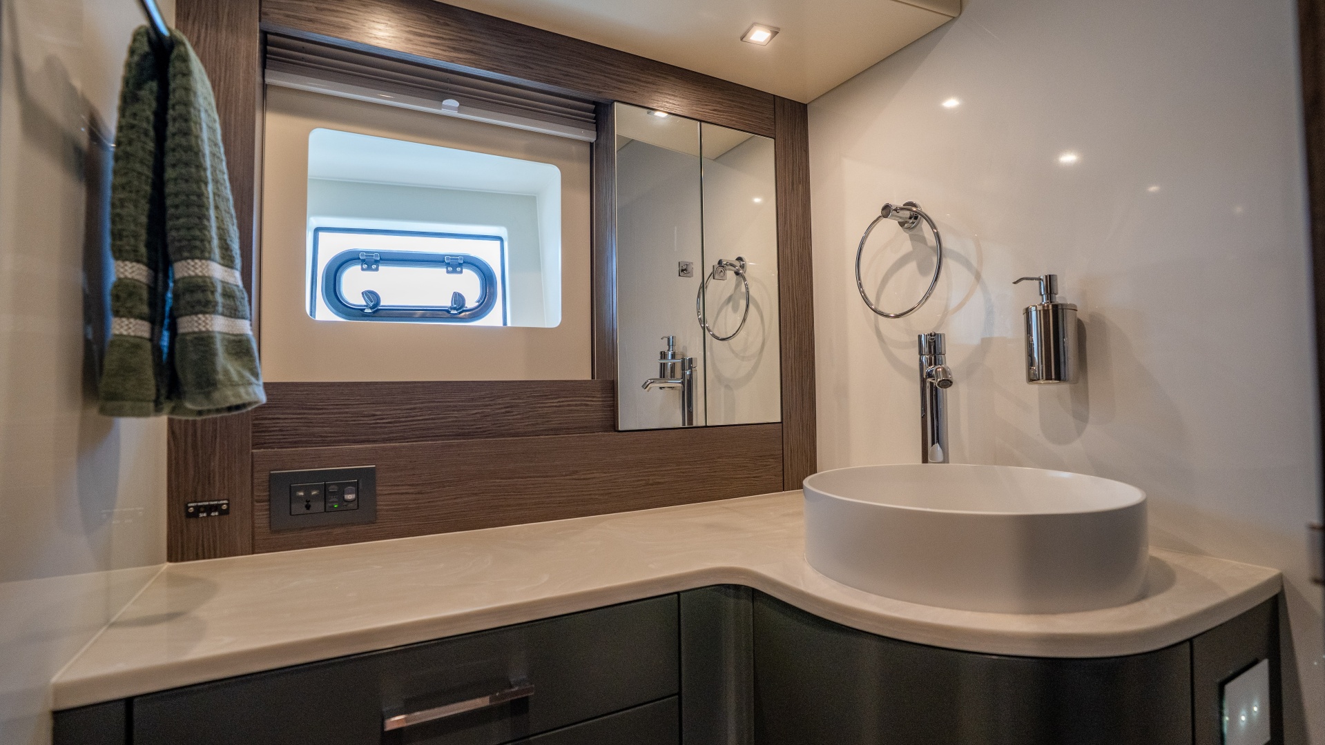 Sirena-58 2025-Pampered V Chicago -Illinois-United States-6142380 | Thumbnail