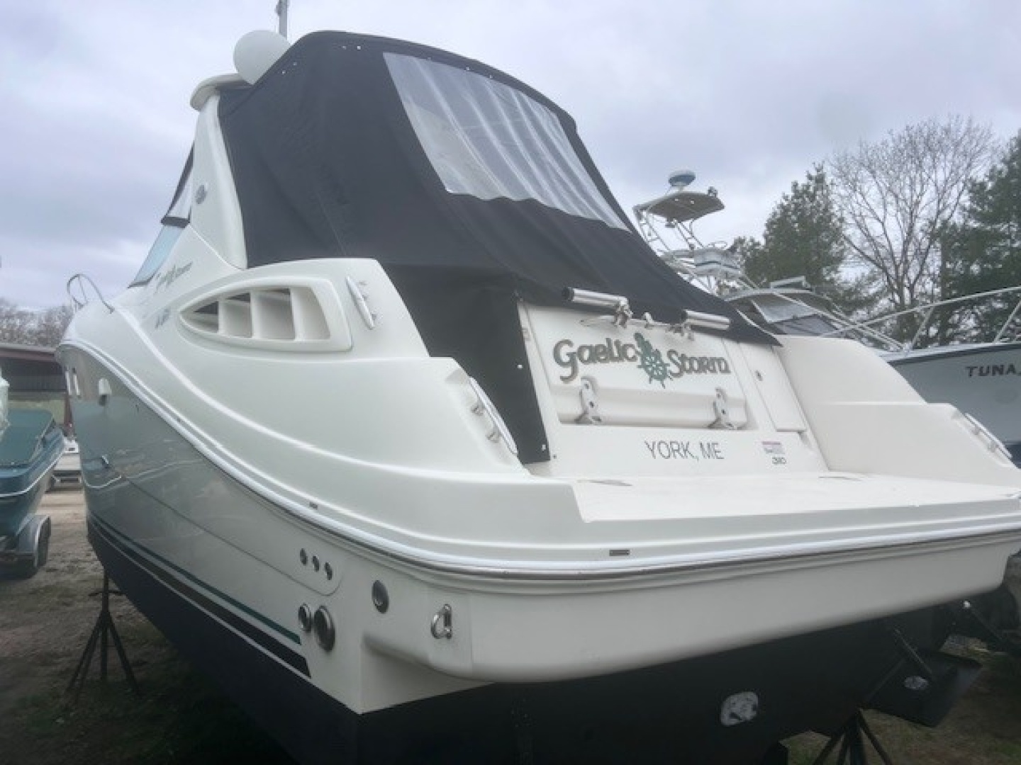 Sea Ray-Sundancer 2007-GAELIC STORM Kittery-Maine-United States-Transom View On The Hard-6074217 | Thumbnail