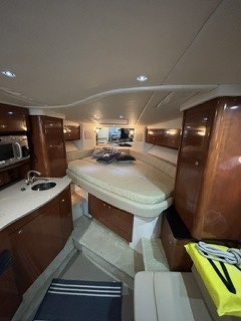 Sea Ray-Sundancer 2007-GAELIC STORM Kittery-Maine-United States-V Berth Forward-6074219 | Thumbnail