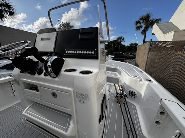 Tidewater-2110 Bay 2022 -Stuart-Florida-United States-6073942