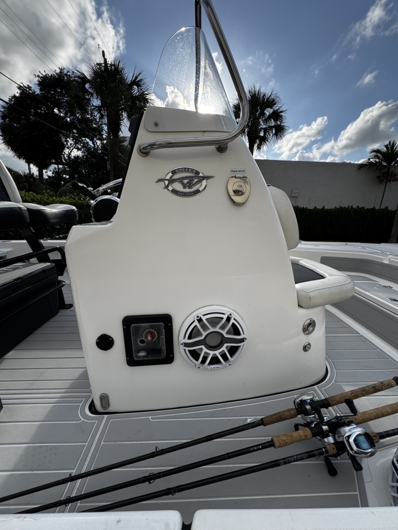 Tidewater-2110 Bay 2022 -Stuart-Florida-United States-6073941 | Thumbnail