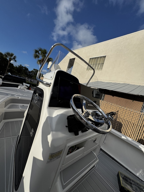 Tidewater-2110 Bay 2022 -Stuart-Florida-United States-6073935