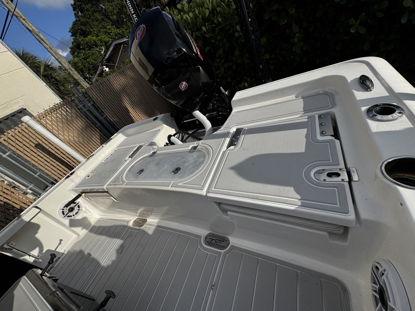 Tidewater-2110 Bay 2022 -Stuart-Florida-United States-6073932 | Thumbnail