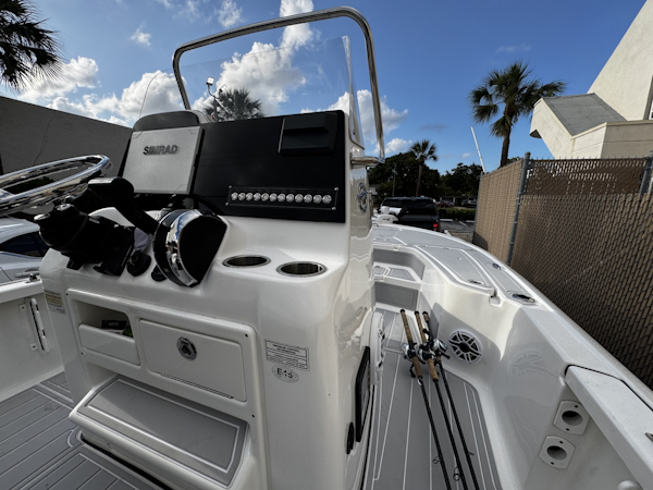 Tidewater-2110 Bay 2022 -Stuart-Florida-United States-6073943