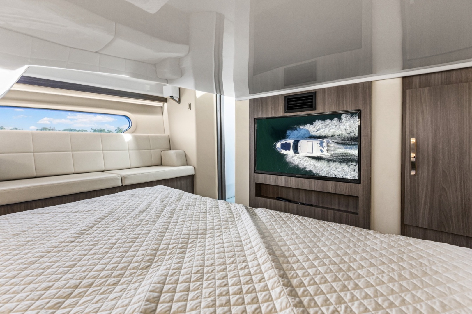 Regal-38 XO 2020 -Orange Beach-Alabama-United States-6085267 | Thumbnail