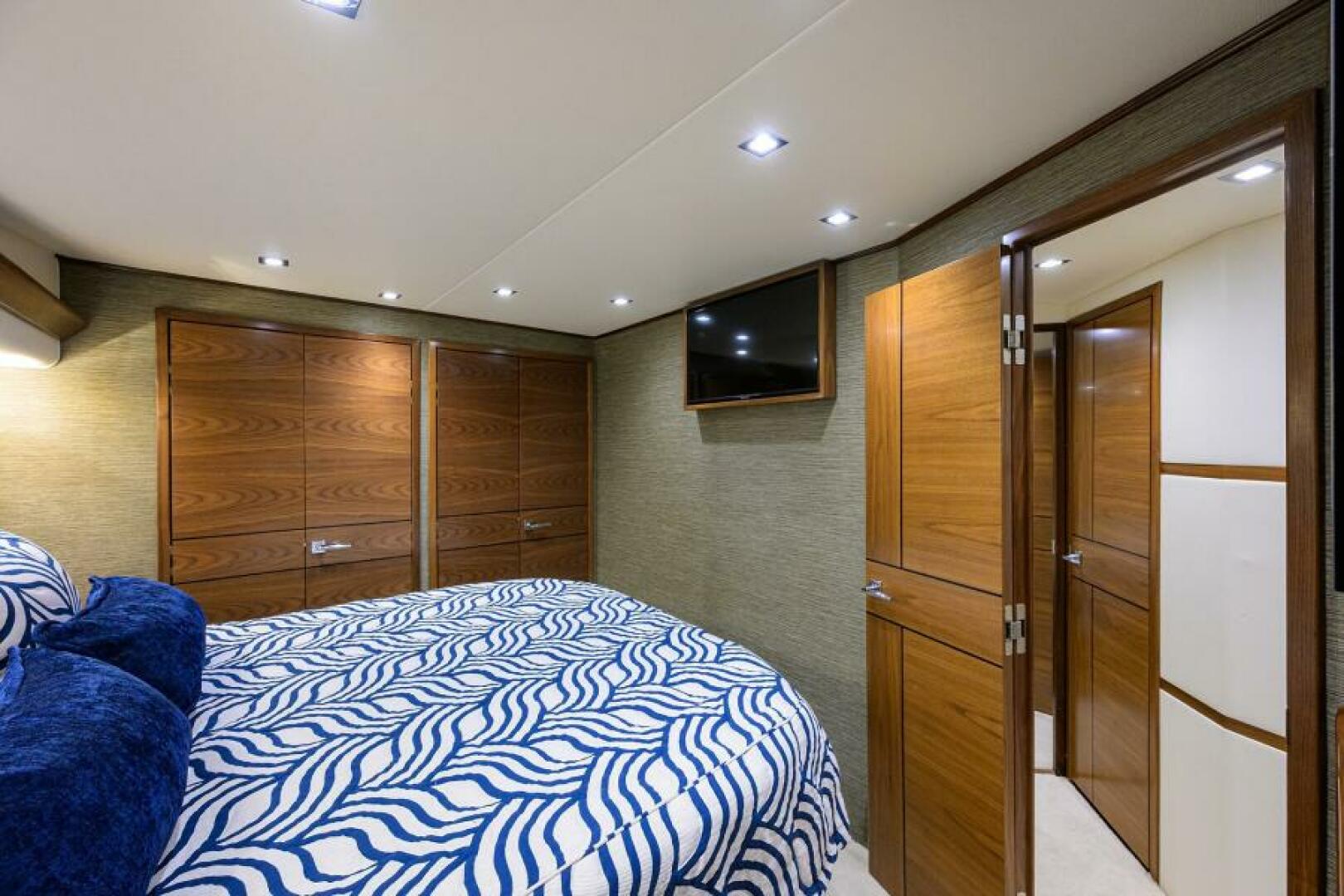 Viking-64 Convertible 2023-HMY Trade Palm Beach Gardens-Florida-United States-2023 Viking 64 Convertible  Stateroom-6074939 | Thumbnail