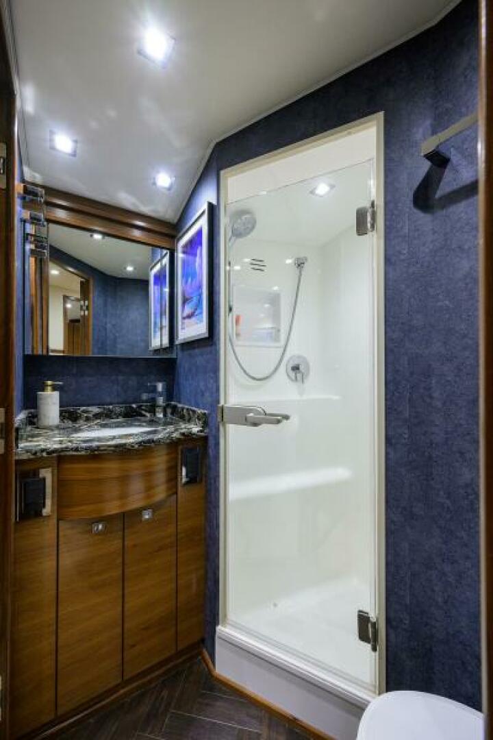 Viking-64 Convertible 2023-HMY Trade Palm Beach Gardens-Florida-United States-2023 Viking 64 Convertible  Head-6074951 | Thumbnail