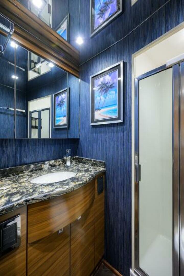 Viking-64 Convertible 2023-HMY Trade Palm Beach Gardens-Florida-United States-2023 Viking 64 Convertible  Head-6074946 | Thumbnail