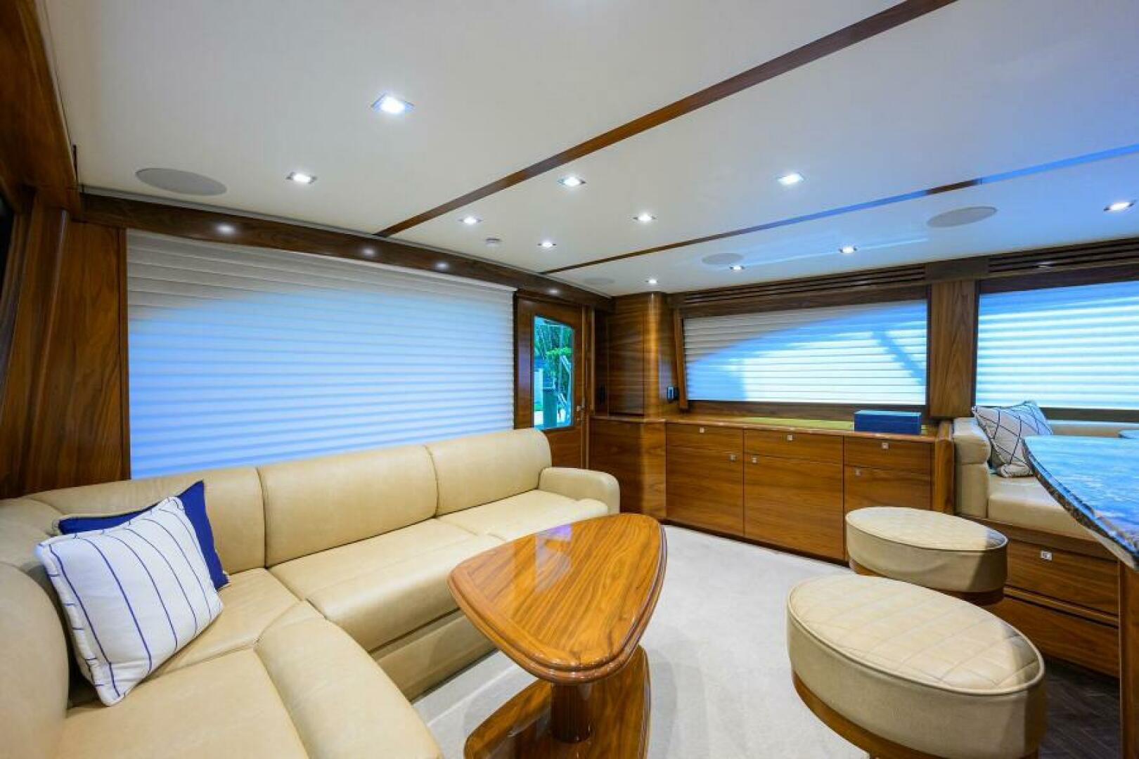 Viking-64 Convertible 2023-HMY Trade Palm Beach Gardens-Florida-United States-2023 Viking 64 Convertible  Salon-6074926 | Thumbnail