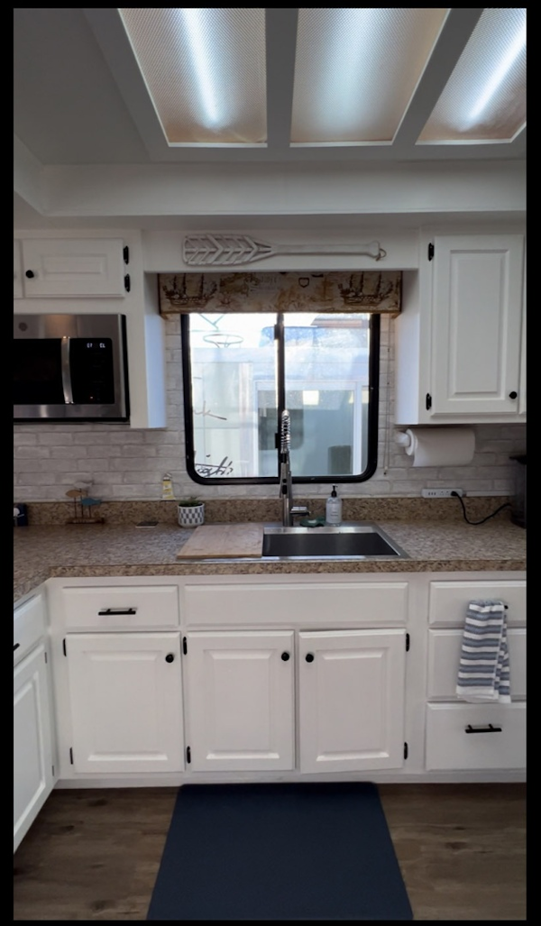Aqua Chalet-4614 1999-Kingfisher DeLand-Florida-United States-6074995
