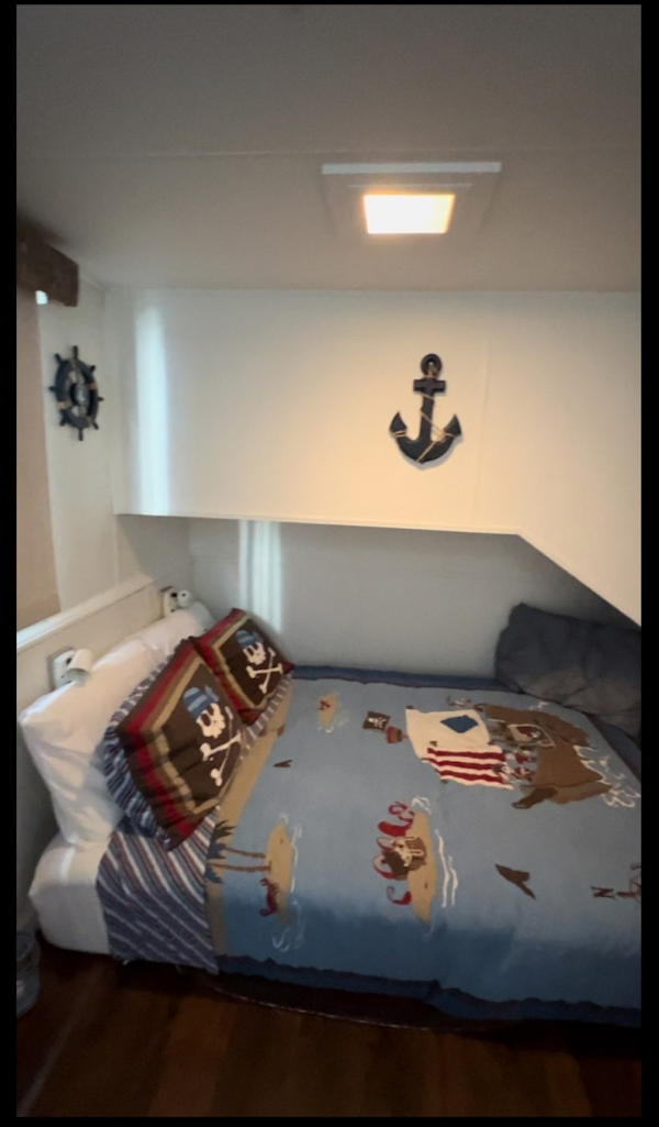 Aqua Chalet-4614 1999-Kingfisher DeLand-Florida-United States-6074998