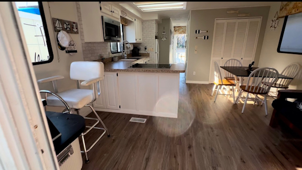 Aqua Chalet-4614 1999-Kingfisher DeLand-Florida-United States-6074990