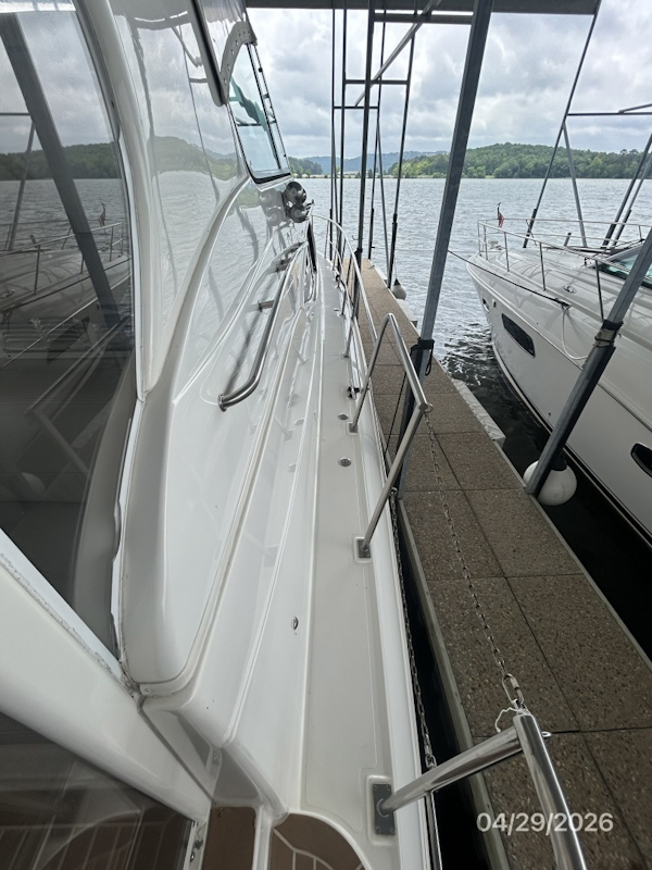 Cruisers Yachts-4450 2000-Bay Dreamer II Guntersville-Alabama-United States-44 Cruisers starboard side deck2-6075667