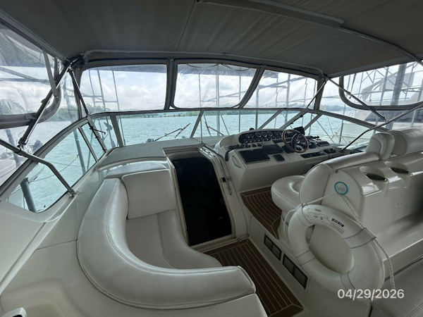 Cruisers Yachts-4450 2000-Bay Dreamer II Guntersville-Alabama-United States-44 Cruisers upper deck forward-6075679