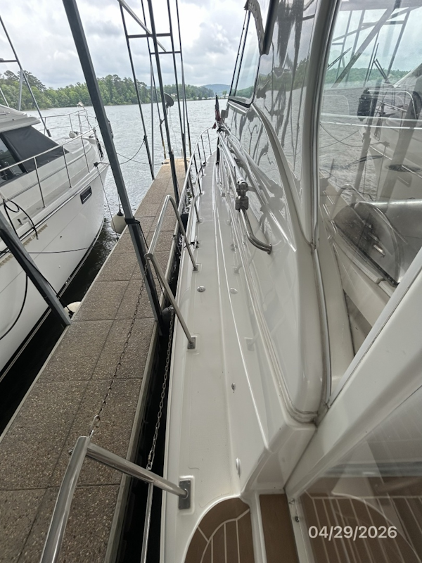 Cruisers Yachts-4450 2000-Bay Dreamer II Guntersville-Alabama-United States-44 Cruisers port side deck2-6075653