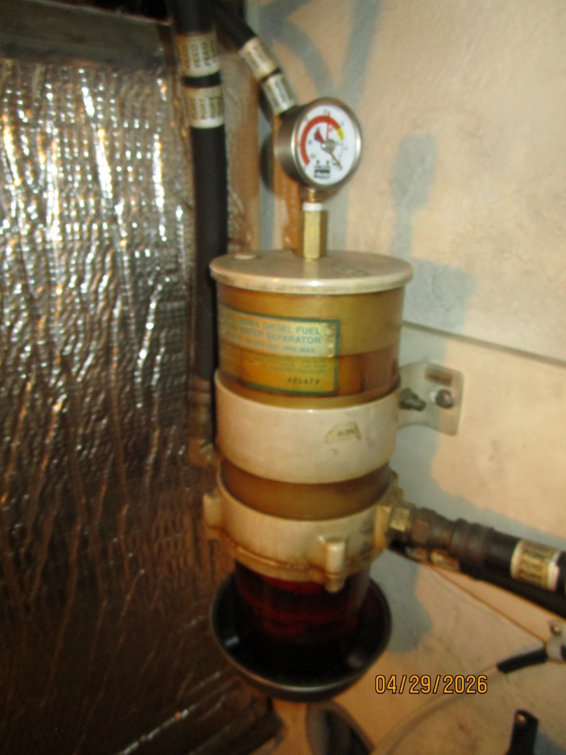 Cruisers Yachts-4450 2000-Bay Dreamer II Guntersville-Alabama-United States-44 Cruisers port Racor fuel filter-6075652 | Thumbnail
