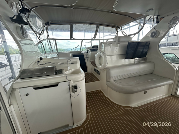Cruisers Yachts-4450 2000-Bay Dreamer II Guntersville-Alabama-United States-44 Cruisers sundeck forward-6075669