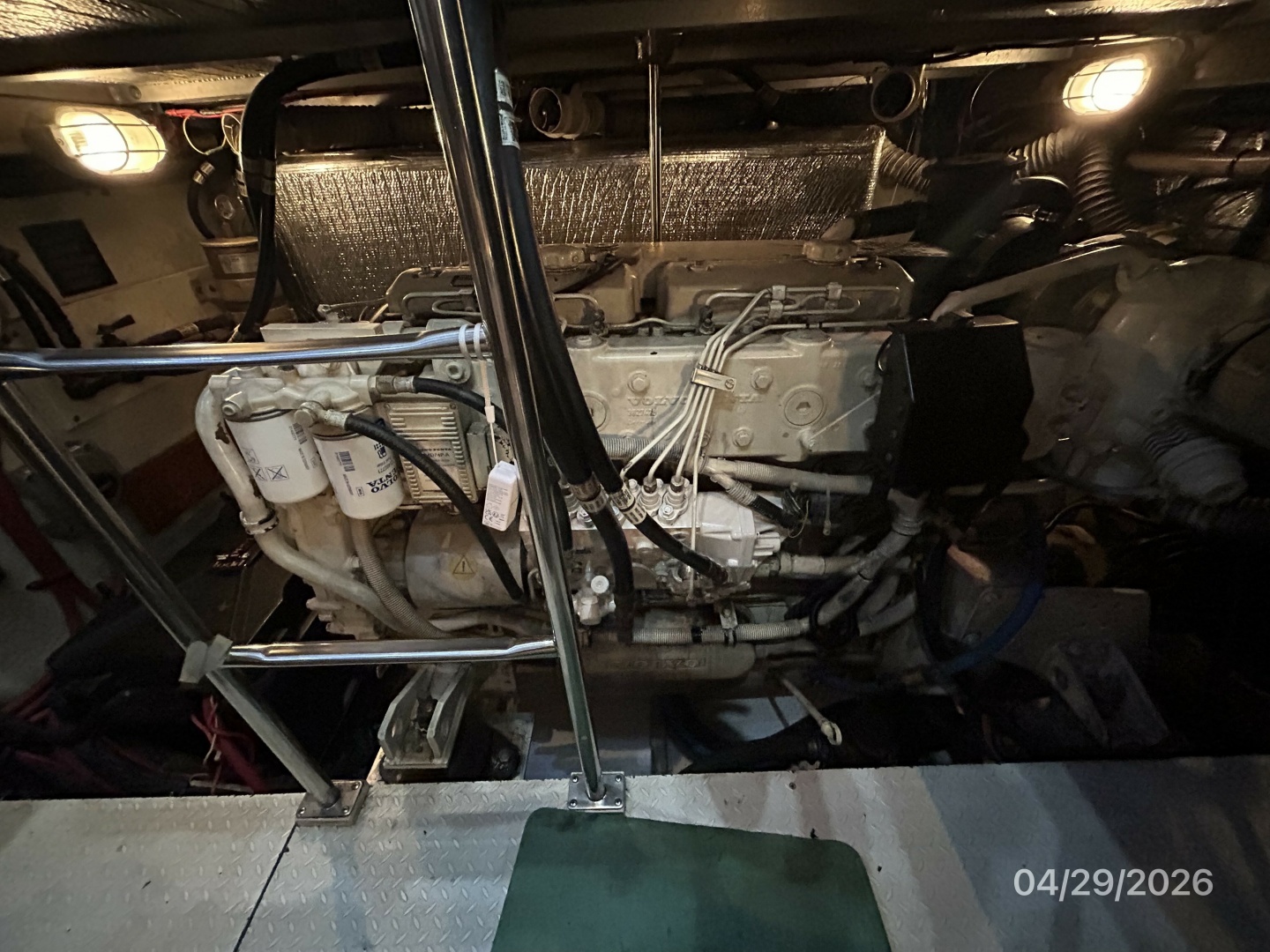 Cruisers Yachts-4450 2000-Bay Dreamer II Guntersville-Alabama-United States-44 Cruisers starboard main engine-6075665 | Thumbnail