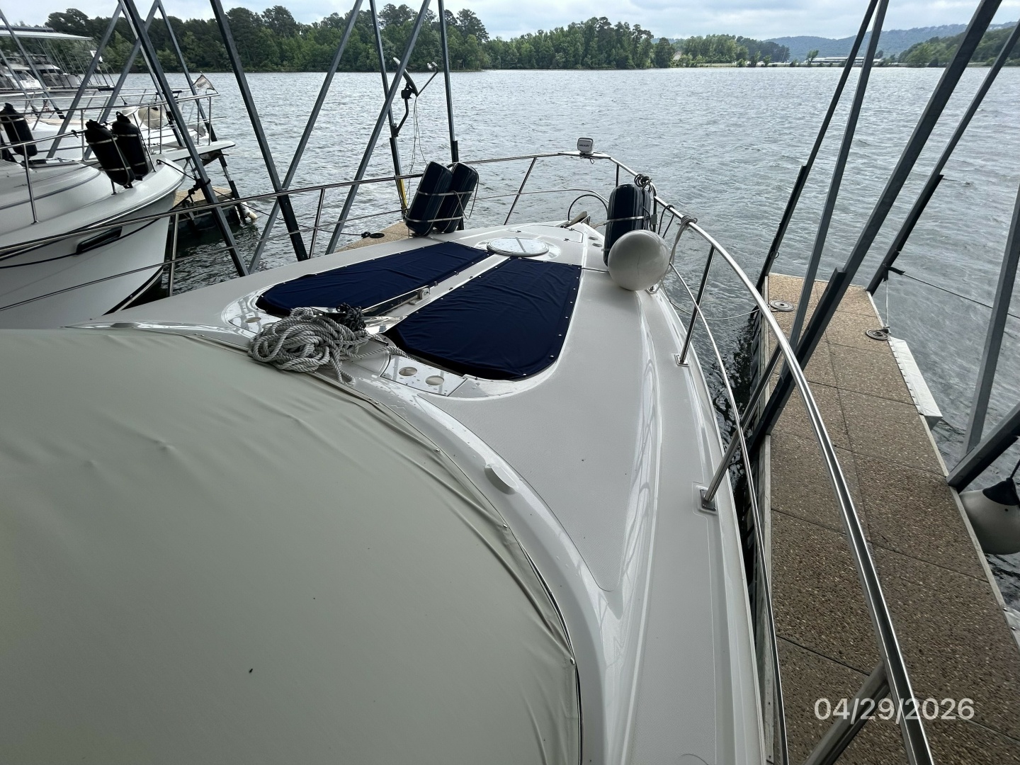 Cruisers Yachts-4450 2000-Bay Dreamer II Guntersville-Alabama-United States-44 Cruisers foredeck2-6075623 | Thumbnail