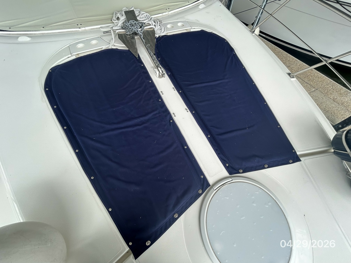 Cruisers Yachts-4450 2000-Bay Dreamer II Guntersville-Alabama-United States-44 Cruisers foredeck sunpad-6075625 | Thumbnail
